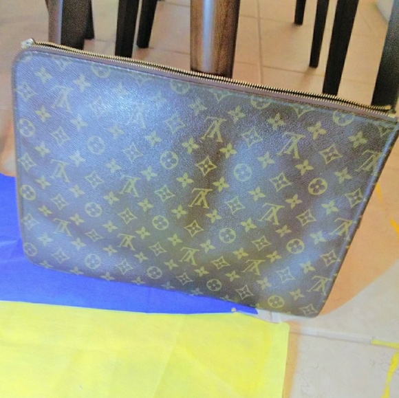 Louis Vuitton Monogram Canvas Portfolio Tri-fold Chain Macassar Wallet at  1stDibs